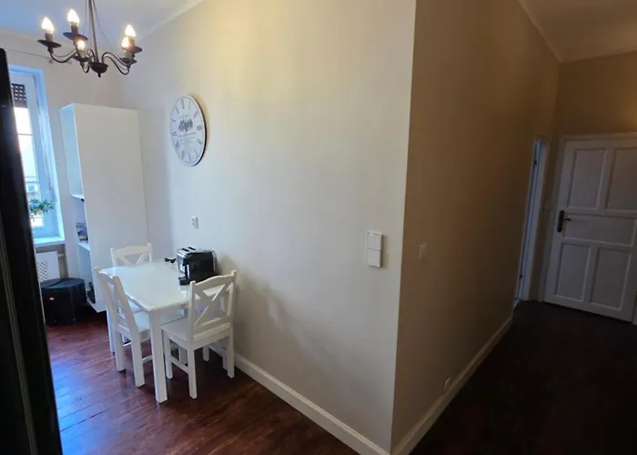 아파트 Apt4b 45m2 Center Polwiejska 1st Floor Garage Free 포즈난